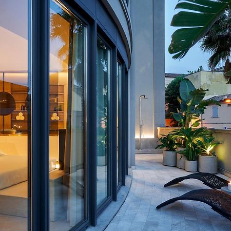 Le Residenze By Victoria Palace Cattolica Exterior photo