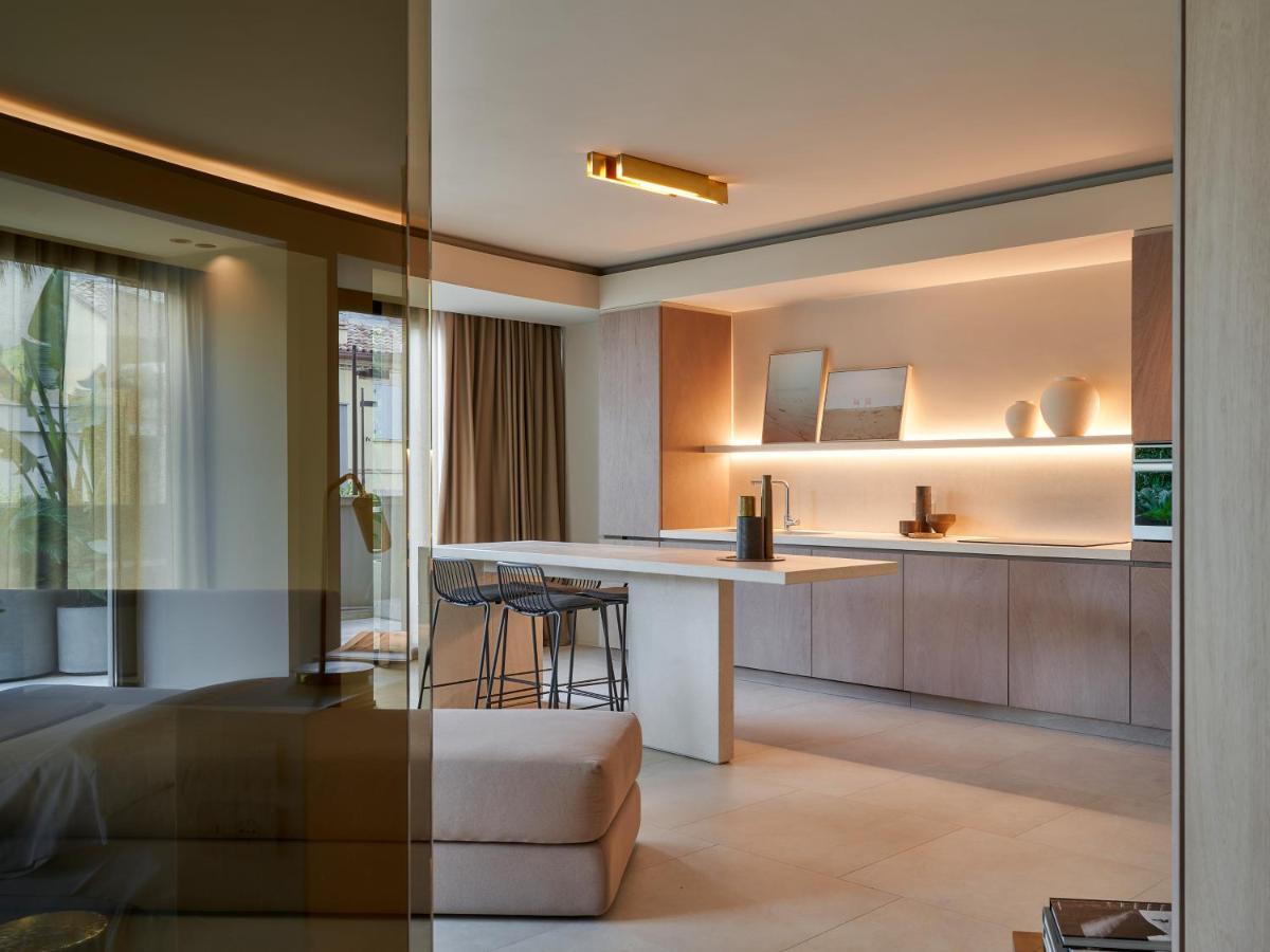Le Residenze By Victoria Palace Cattolica Exterior photo