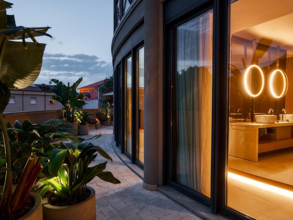 Le Residenze By Victoria Palace Cattolica Exterior photo