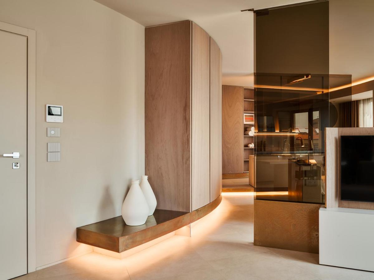 Le Residenze By Victoria Palace Cattolica Exterior photo