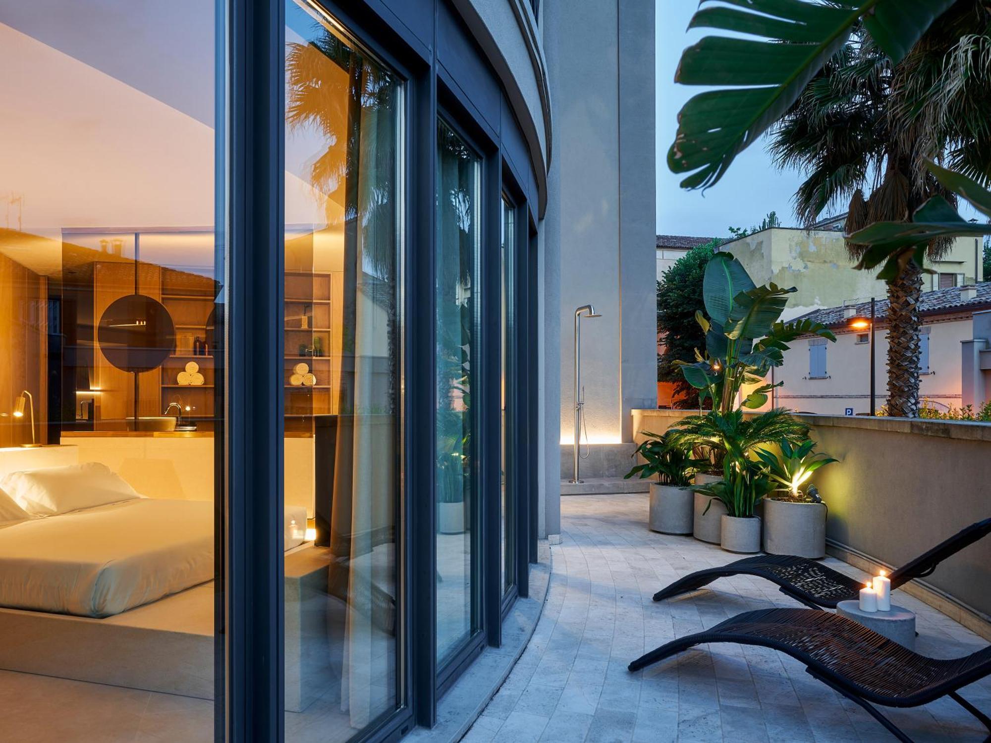 Le Residenze By Victoria Palace Cattolica Exterior photo