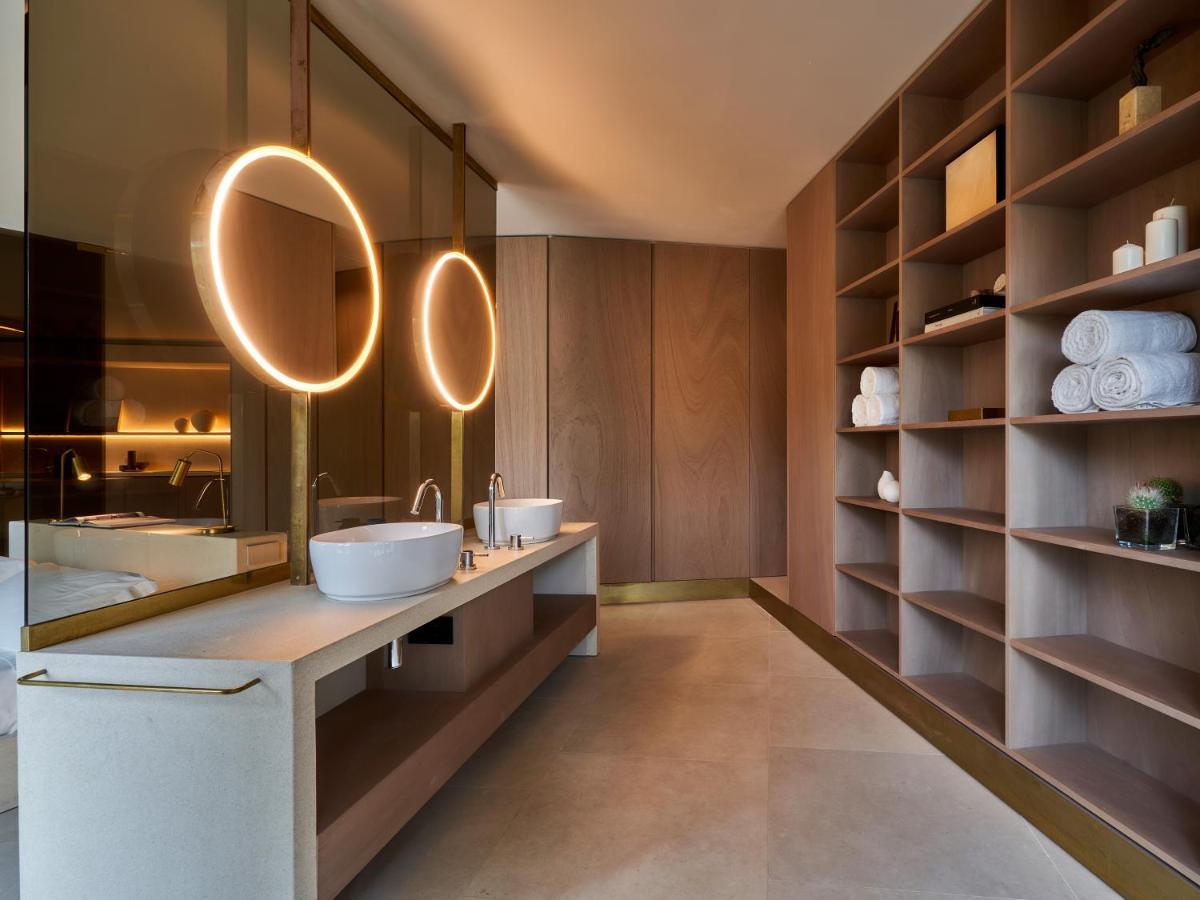 Le Residenze By Victoria Palace Cattolica Exterior photo
